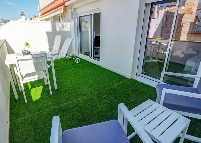 White Penthouse By Hello Homes Apartment Sitges